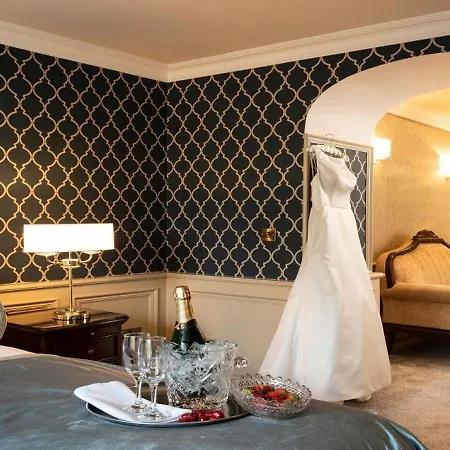 Kee's Hotel Stranorlar