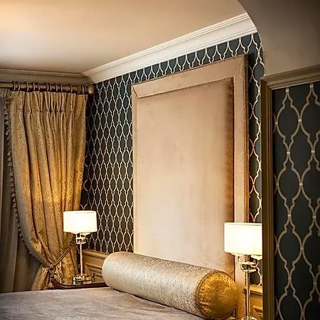 Kee's Hotel