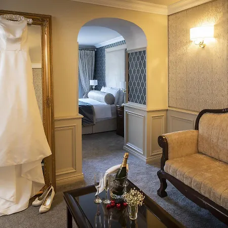 Hotel Kee's